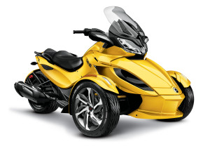 2014-Can-Am-Spyder-STS3
