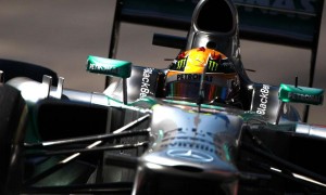 Hamilton-Mercedes-Pirelli-tire