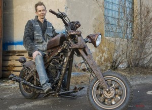 Steampunk-Wooden-Motorcycle-0