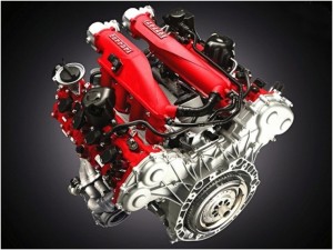 Ferrari reduz motor, aumenta performance, reduz emissões e consumo com dois turbos