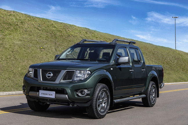 Nissan_Frontier_SV_Attack_4X4_1